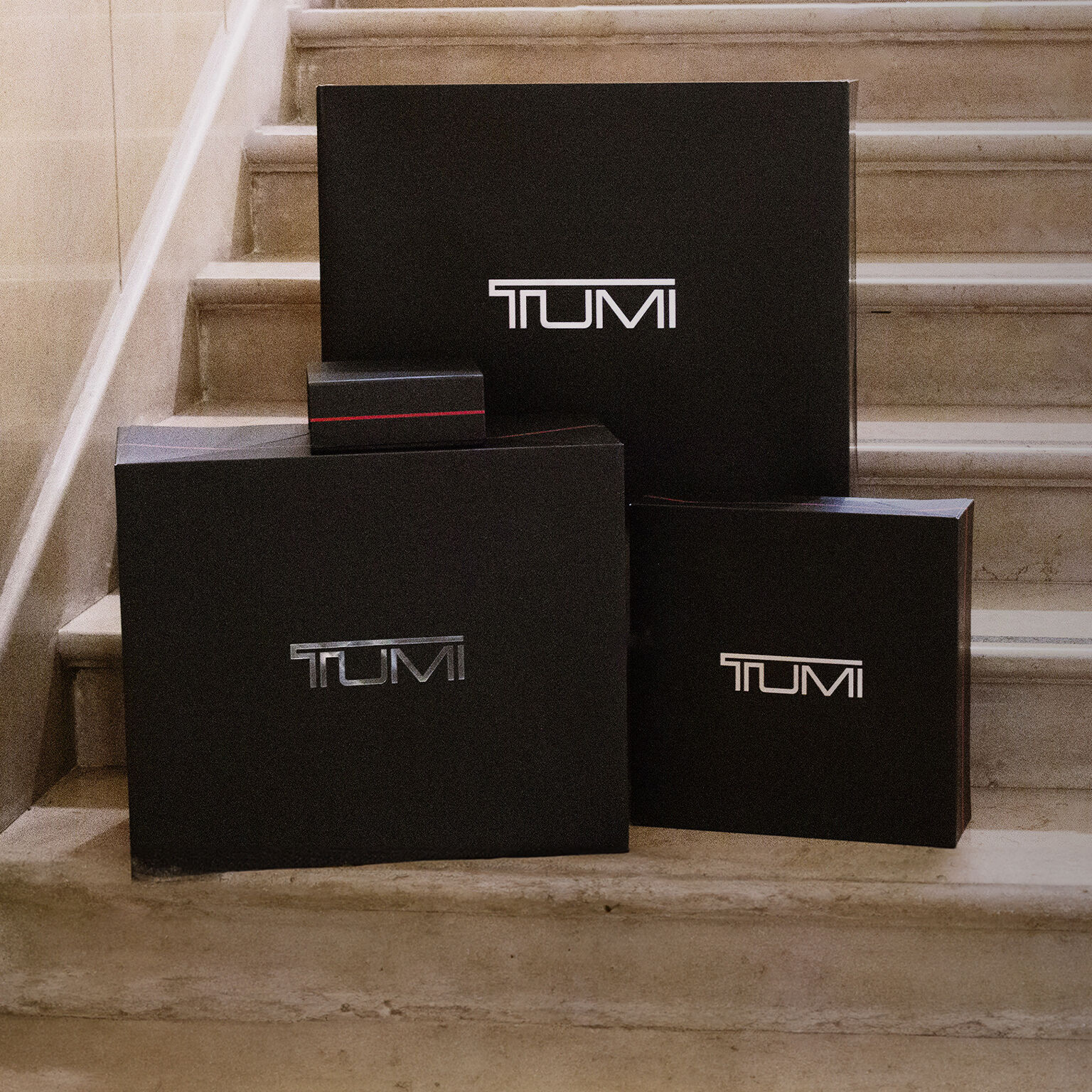 Tumi gift on sale box